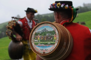 bemalter Melkeimer der Sennenkultur im Alpstein-Toggenburg